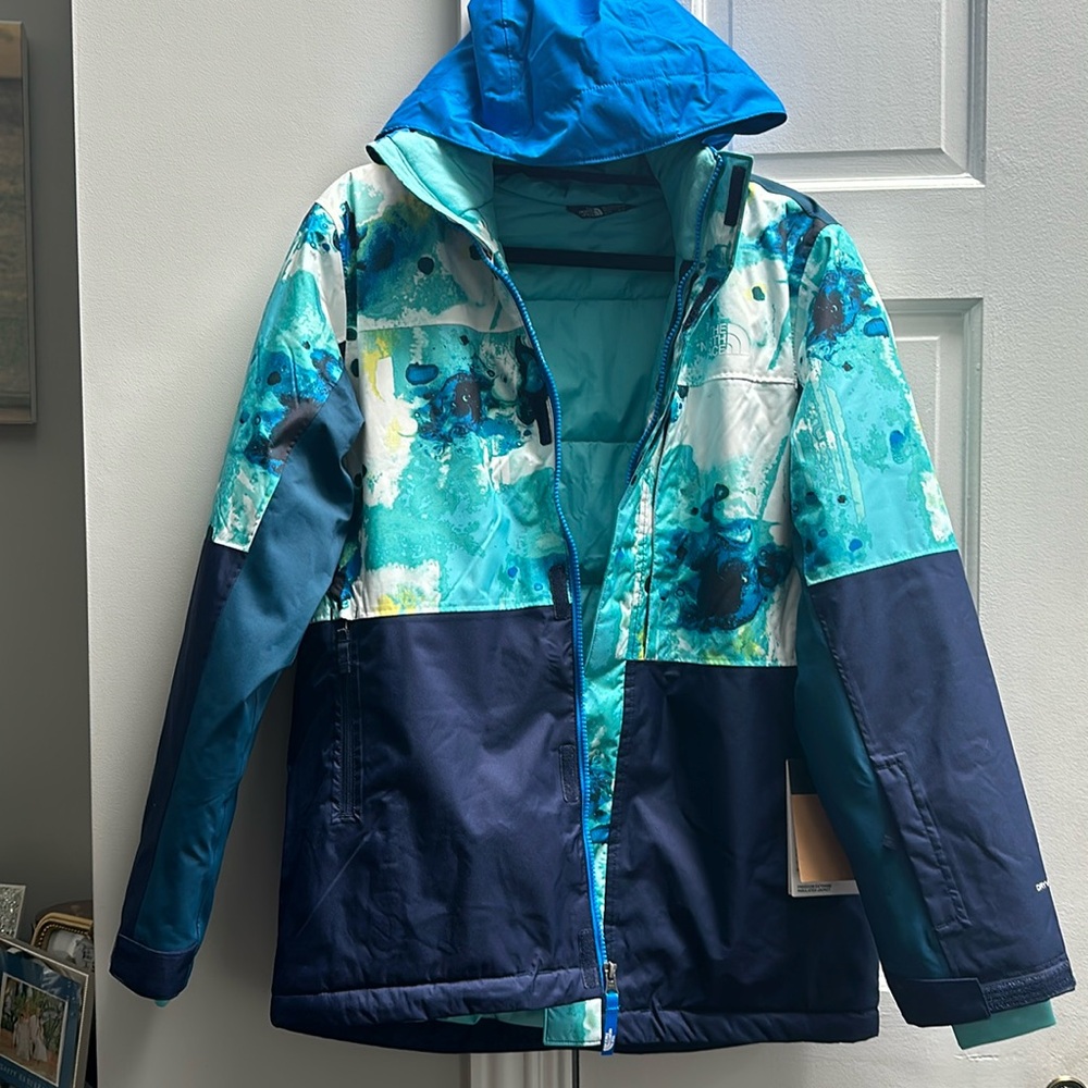 The North face NWT: B Free Extreme Insulated jacket/coat size XL boys- 18/20